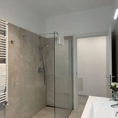 Luxury Apartment Luna Moltrasio Exterior foto