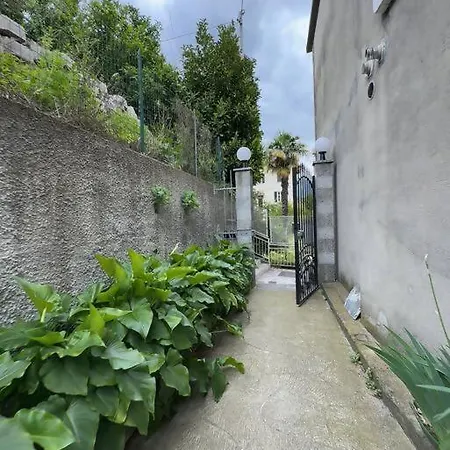 Luxury Apartment Luna Moltrasio Exterior foto